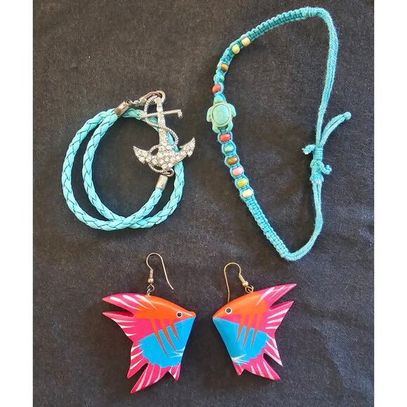 4 piece Bundle VINTAGE JEWELRY Rainbow Fish Earrings BRACELET Ocean Beach Turtle - Picture 1 of 3